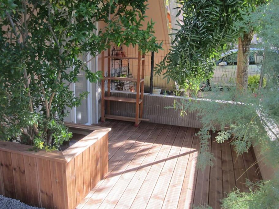 T2 Refait A Neuf Avec Petit Jardin Et Parking Daire Millau Dış mekan fotoğraf